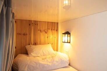 پانسیون Book Home Gyeongju