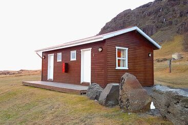 پانسیون Guesthouse Skálafell