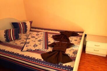 پانسیون Oganes Guesthouse