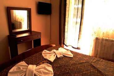 پانسیون Oganes Guesthouse