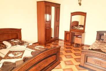پانسیون Oganes Guesthouse