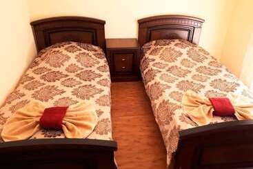 پانسیون Oganes Guesthouse
