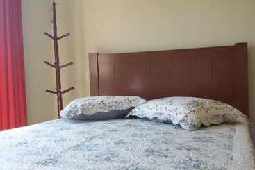 پانسیون Quartos Em Casa In Caxias Da Paraíso