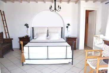Zeus Seafront Villa