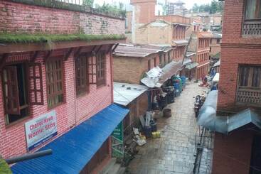 تختخواب و صبحانه Changu Newa Homestay