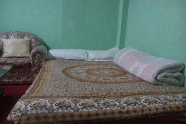 تختخواب و صبحانه Changu Newa Homestay