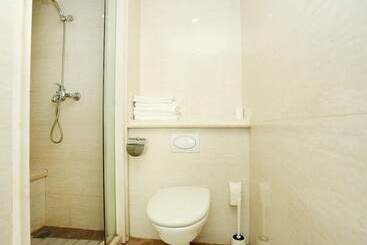 Dalian Xinghai Ingres Garden Apartment