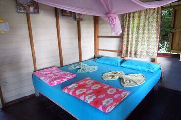 هتل Baan Suan Kayoo Cottage 2