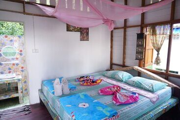 هتل Baan Suan Kayoo Cottage 2