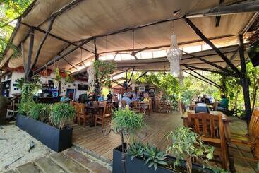 هتل Claudio & Gloria Beach Front