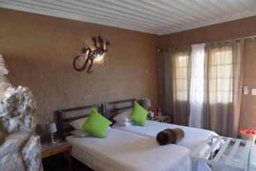 هتل Eldorado Guest House & Camping