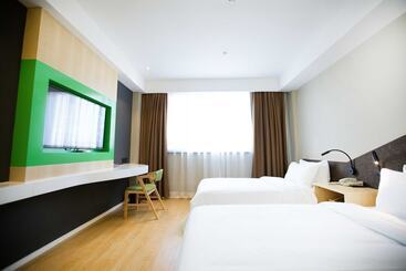 هتل Ibis Styles Jingdezhen Cidu Avenue