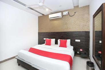 هتل Royal Blue By Oyo Rooms