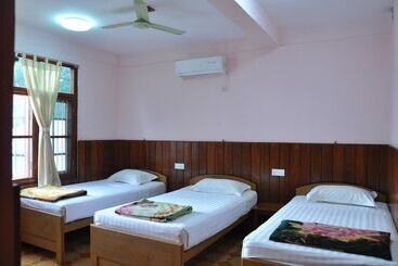 هتل Shwe Na Di Guest House
