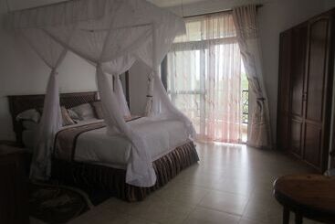 هتل Sundown Carnival Lodge