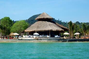 هتل The Blue Sky Resort@ Koh Payam