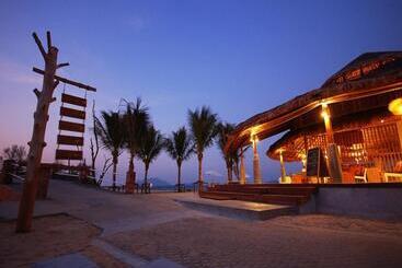 هتل The Blue Sky Resort@ Koh Payam