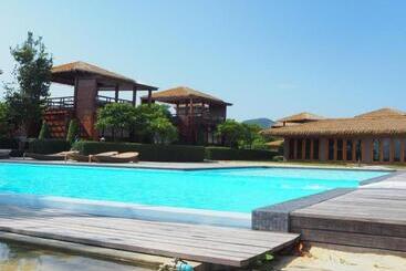 هتل The Blue Sky Resort@ Koh Payam