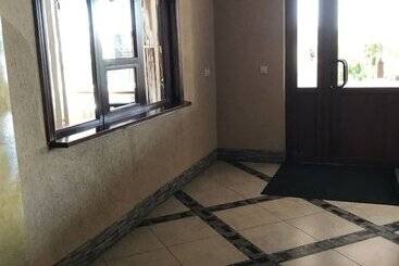 پانسیون Elena Guest House