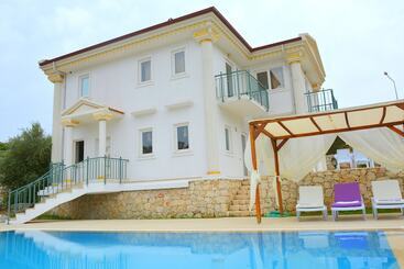 Soral Villa
