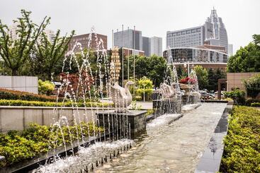 Hundred Hotel Qingdao