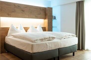 Jet Hotel Zurich Airport