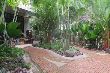 هتل The Picturebook Guesthouse