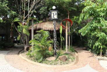 هتل The Picturebook Guesthouse
