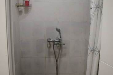 هتل Travel Inn Vystavochnaya