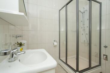 پانسیون Guest House Mara