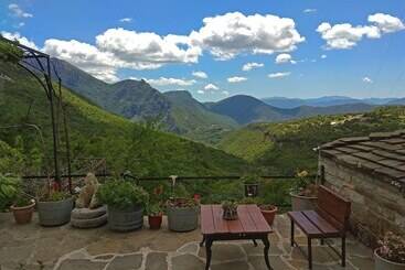 پانسیون Guesthouse Iro