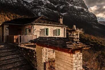 پانسیون Guesthouse Iro