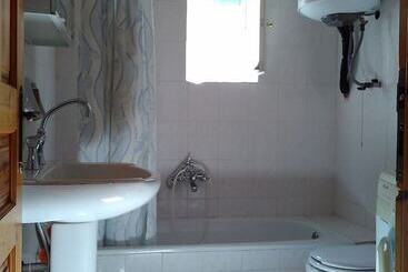 پانسیون Guesthouse Iro