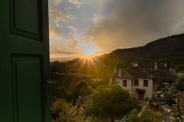 پانسیون Guesthouse Iro