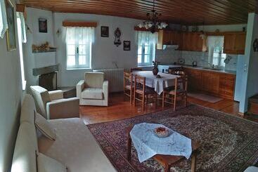 پانسیون Guesthouse Iro