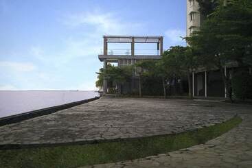 The Malibu Suites Balikpapan By Sissae Living