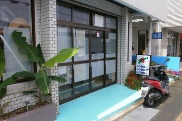 Guest House In Amami Ryoufuu   Hostel