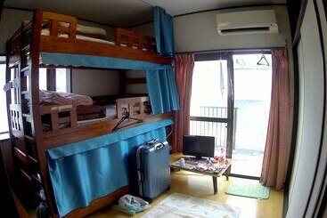Guest House In Amami Ryoufuu Hostel