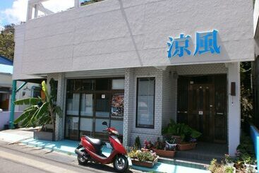 Guest House In Amami Ryoufuu   Hostel