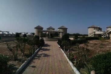 هتل Hiriz Gorewali Resort