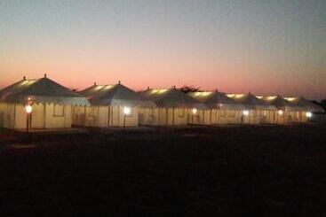 هتل Hiriz Gorewali Resort