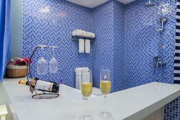 L Theme Hotel Foshan
