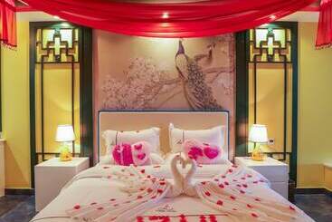 L Theme Hotel Foshan