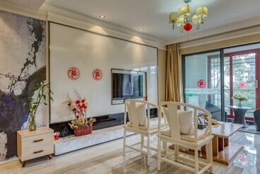 پانسیون Tengchong Two Suite Guesthouse