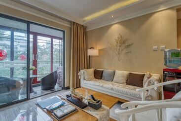 پانسیون Tengchong Two Suite Guesthouse