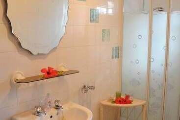 پانسیون Villa Caballero Luxury Chalets