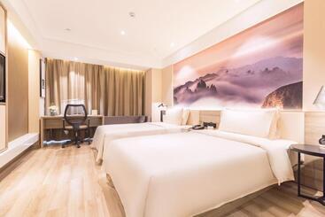 Atour Hotel Qingdao Airport Chengyang Wanxianghui