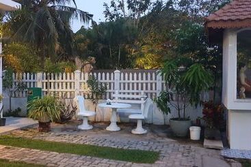 هتل Crown Plaza Katunayake