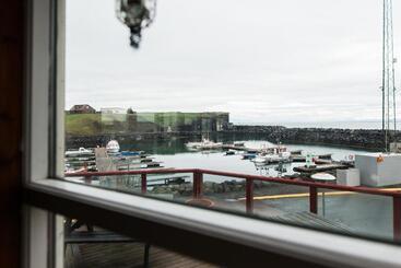 هتل Duus By Keflavik Airport