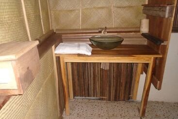 هتل Emeraude Lodge